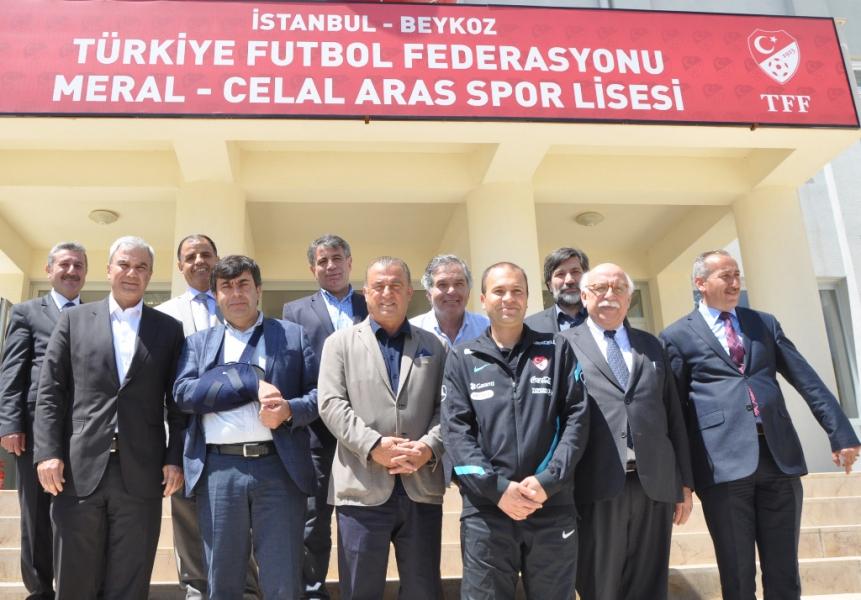 Minister Avcı visits Turkeys first soccer high school with Terim