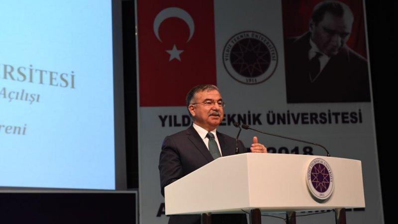 Başbakan Yıldırım ve Bakan Yılmaz, Yıldız Teknik Üniversitesinin akademik yılı açılışına katıldı